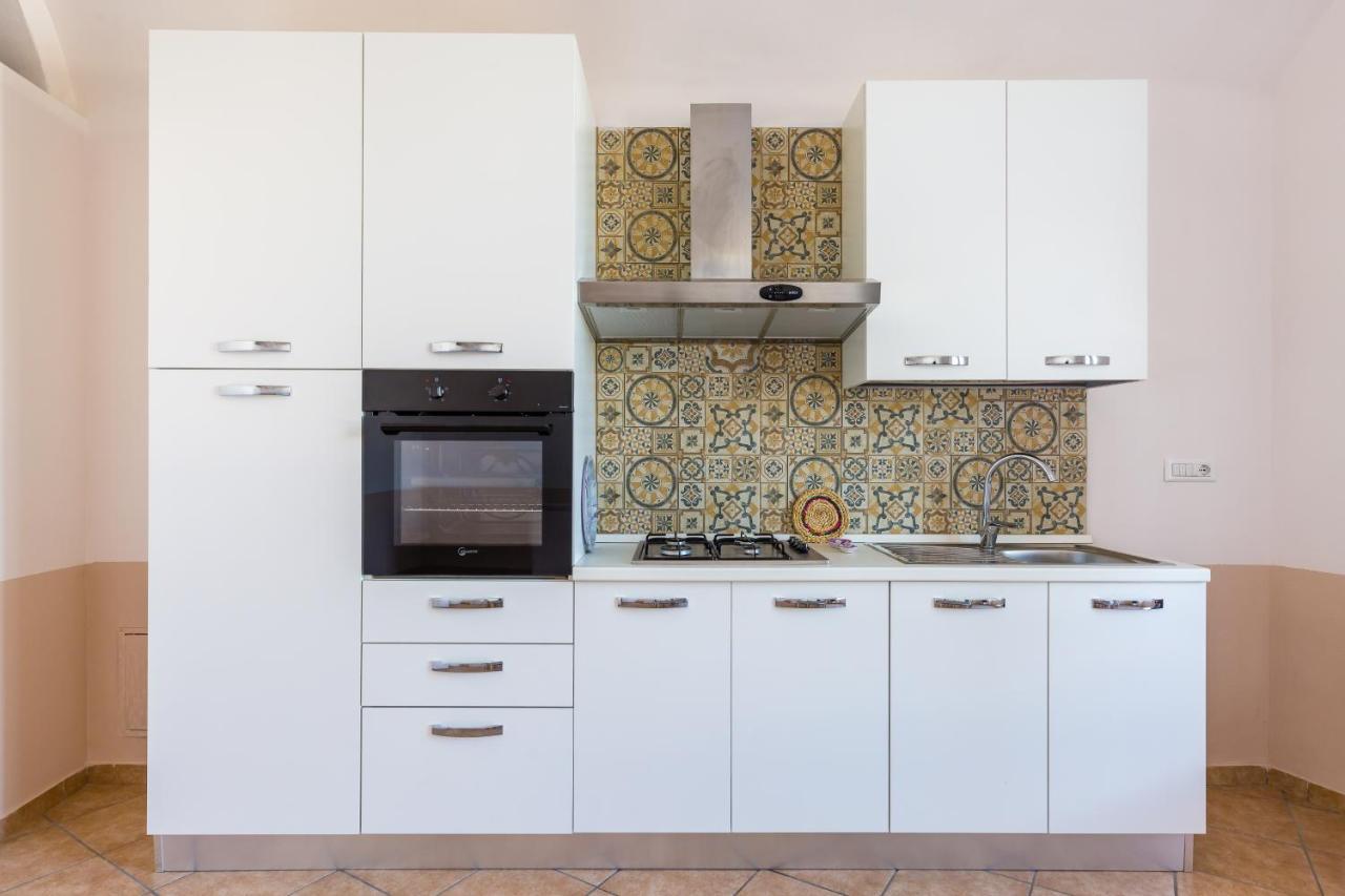 Apartamento Tizzano House - La Marina Procida Exterior foto