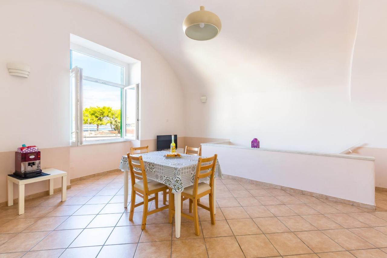 Apartamento Tizzano House - La Marina Procida Exterior foto